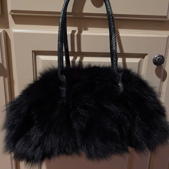 Handbags - FABULOUS GENUINE FOX FUR HANDBAG